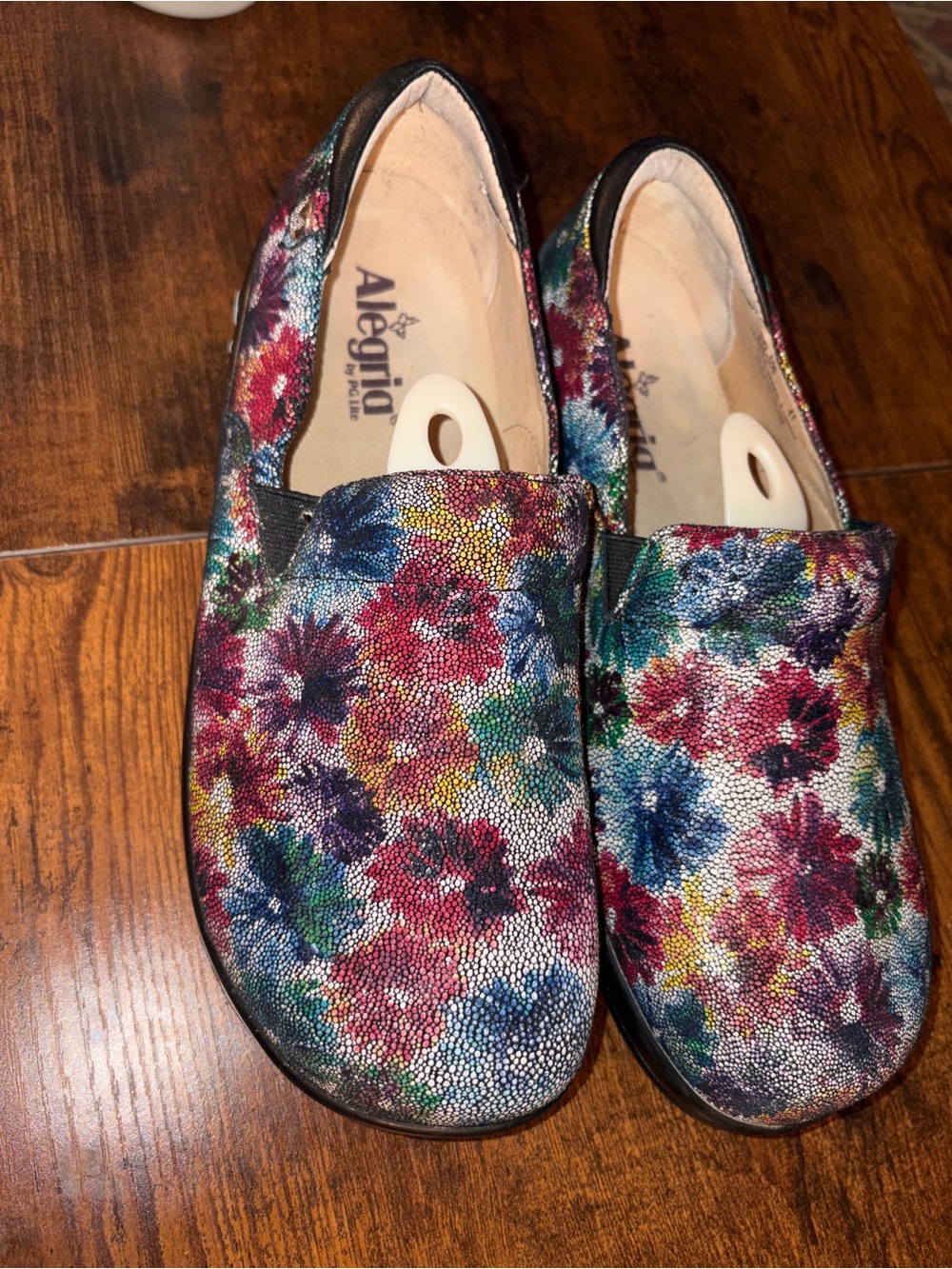 Alegria Floral-Print Slip-On Shoes, multicolored *teach in comfort* leather
